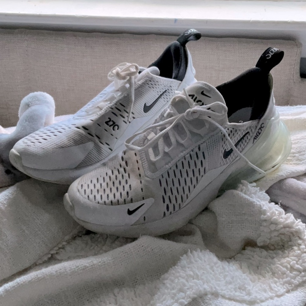 Nike 270